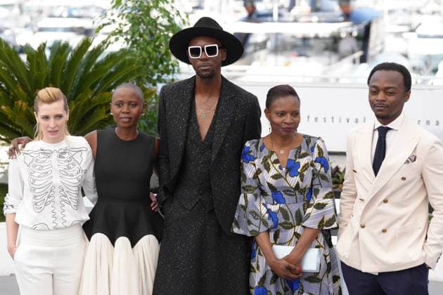 Lucie Debay - Eliane Umuhire - Baloji - Yves-Marina Gnahoua - Marc Zinga CELEBRITES : 76 eme festival de Cannes - Photocall du film Â« Augure (Omen) Â» - Cannes - 22 05 2023 NorbertScanella Panoramic 