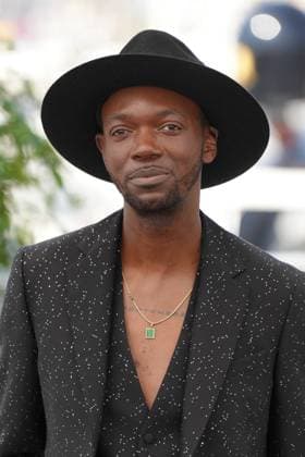 Baloji CELEBRITES : 76 eme festival de Cannes - Photocall du film Â« Augure (Omen) Â» - Cannes - 22 05 2023 NorbertScanella Panoramic 