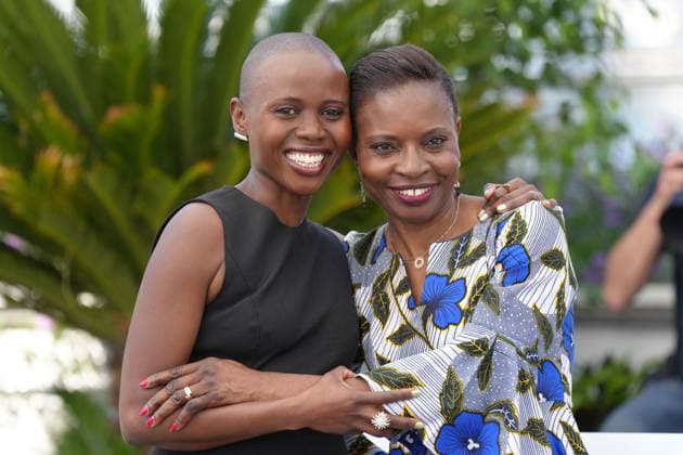 Eliane Umuhire - Yves-Marina Gnahoua CELEBRITES : 76 eme festival de Cannes - Photocall du film Â« Augure (Omen) Â» - Cannes - 22 05 2023 NorbertScanella Panoramic 