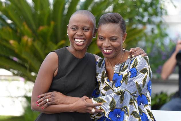 Entertainment Bilder des Tages Eliane Umuhire - Yves-Marina Gnahoua CELEBRITES : 76 eme festival de Cannes - Photocall du film Â« Augure (Omen) Â» - Cannes - 22 05 2023 NorbertScanella Panoramic 