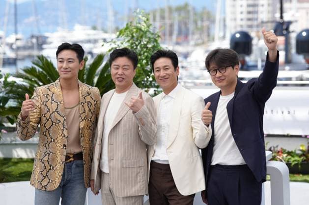 Ju Ji-hun - Kim Hee-won - Lee Sun-kyun - Kim Tae-gon CELEBRITES : 76 eme festival de Cannes - Photocall du film Â« Project Silence Â» - Cannes - 22 05 2023 NorbertScanella Panoramic 
