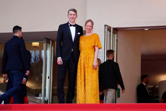 Jussi Vatanen and Alma Pöysti at the premiere of the feature film Kuolleet lehdet Fallen Leaves at the Festival de Cannes 2023 76 Cannes International Film Festival at the Palais des Festivals Cannes, 22 05 2023. Foto:xD.xBedrosianx xFuturexImage