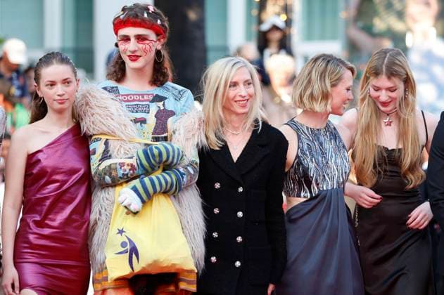 Ksenia Devriendt, Luke Barker, Jessica Hausner, Mia Wasikowska and Florence Baker at the premiere of the feature film Club Zero at the Festival de Cannes 2023 76 Cannes International Film Festival at the Palais des Festivals Cannes, 22 05 2023. Foto:xD.xBedrosianx xFuturexImage