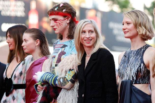 Elsa Zylberstein, Ksenia Devriendt, Luke Baker, Jessica Hausner, Mia Wasikoska and Florence Baker at the premiere of the feature film Club Zero at the Festival de Cannes 2023 76 Cannes International Film Festival at the Palais des Festivals Cannes, 22 05 2023. Foto:xD.xBedrosianx xFuturexImage