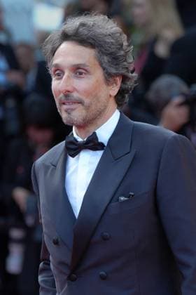 Vincent Elbaz CELEBRITES : 76 eme festival de Cannes - Red Carpet du film Â« Club Zero Â» - Cannes - 22 05 2023 NorbertScanella Panoramic 