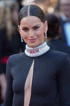 Izabel Goulart CELEBRITES : 76 eme festival de Cannes - Red Carpet du film Â« Club Zero Â» - Cannes - 22 05 2023 NorbertScanella Panoramic 
