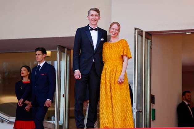 May 22, 2023: Jussi Vatanen and Alma Poysti attend the Kuolleet Lehdet (Fallen Leaves) premiere during the 76th Cannes Film Festival at Palais des Festivals in Cannes, France, on 22 May 2023. Photo: - ZUMAm179 20230522_zep_m179_041 Copyright: xAlecxMichaelx