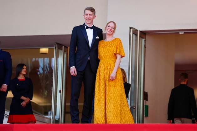 May 22, 2023: Jussi Vatanen and Alma Poysti attend the Kuolleet Lehdet (Fallen Leaves) premiere during the 76th Cannes Film Festival at Palais des Festivals in Cannes, France, on 22 May 2023. Photo: - ZUMAm179 20230522_zep_m179_042 Copyright: xAlecxMichaelx