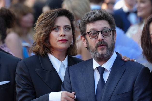 Manolo Solo - Maria Leon CELEBRITES : 76 eme festival de Cannes - Red Carpet du film Â« Club Zero Â» - Cannes - 22 05 2023 NorbertScanella Panoramic 
