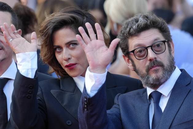 Manolo Solo - Maria Leon CELEBRITES : 76 eme festival de Cannes - Red Carpet du film Â« Club Zero Â» - Cannes - 22 05 2023 NorbertScanella Panoramic 