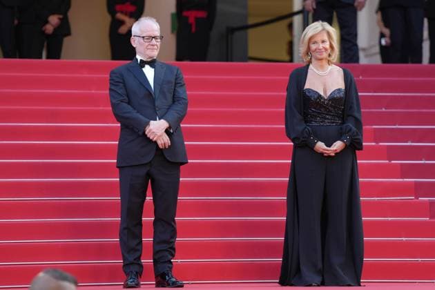 Thierry Fremaux - Iris Knobloch CELEBRITES : 76 eme festival de Cannes - Red Carpet du film Â« Club Zero Â» - Cannes - 22 05 2023 NorbertScanella Panoramic 