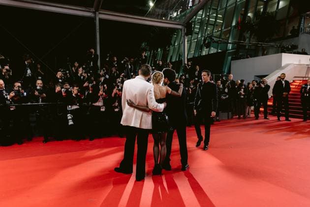 76eme Festival International du Film de Cannes. Montee des marches de The Idol. 76th International Cannes Film Festival. red Carpet of The Idol. 292423 2023-05-22 Alpes-Maritimes Cannes France Tesfaye, Abel ( The Weeknd ); Depp-Paradis, Lily Rose; Levinson, Sam  Copyright: xTerencexBaelenx STAR_292423_043