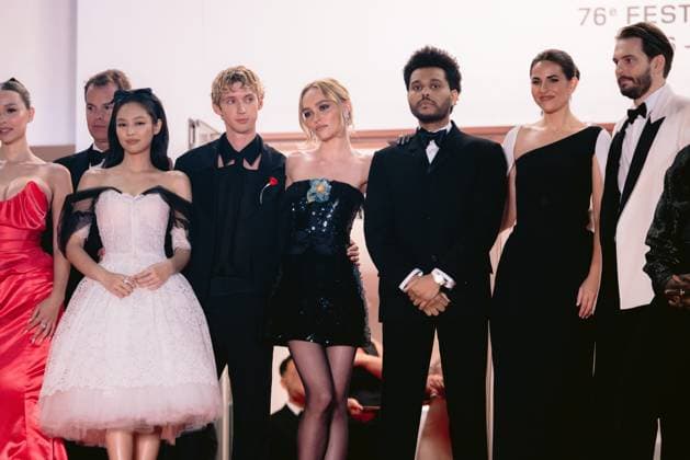 76eme Festival International du Film de Cannes. Montee des marches de The Idol. 76th International Cannes Film Festival. red Carpet of The Idol. 292423 2023-05-22 Alpes-Maritimes Cannes France Tesfaye, Abel ( The Weeknd ); Depp-Paradis, Lily Rose; Levinson, Sam; KIM, JENNIE  Copyright: xTerencexBaelenx STAR_292423_069