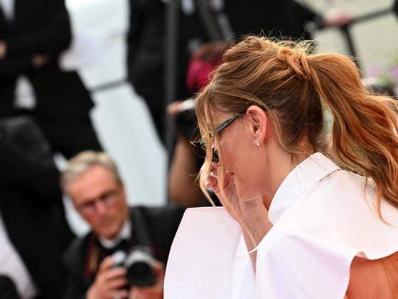 76th Cannes Film Festival 2023, evening 7 - Red Carpet film Club Zero. In the photo: Clotilde Courau  Copyright: xSimonexComix xipa-agency.netx xPoolxPhotoxEventsx01x IPA_IPA38139656