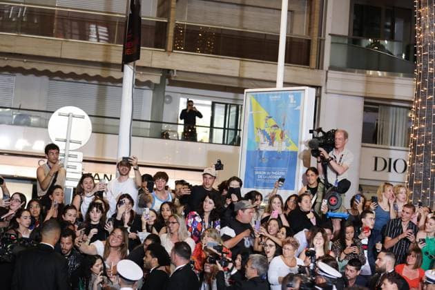 May 22, 2023, Cannes, Cote d Azur, France: THE WEEKND is greeted by fans as he arrives for the screening of The Idol during the 76th Annual Cannes Film Festival at Palais des Festivals on May 22, 2023 in Cannes, France Cannes France - ZUMAc179 20230522_zep_c179_316 Copyright: xMickaelxChavetx