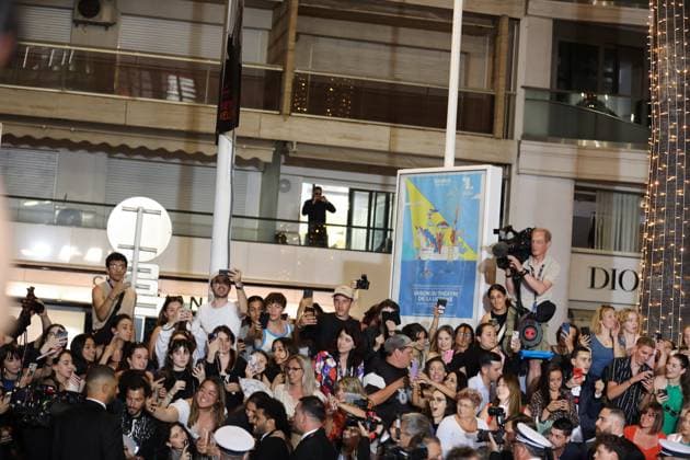 May 22, 2023, Cannes, Cote d Azur, France: THE WEEKND is greeted by fans as he arrives for the screening of The Idol during the 76th Annual Cannes Film Festival at Palais des Festivals on May 22, 2023 in Cannes, France Cannes France - ZUMAc179 20230522_zep_c179_319 Copyright: xMickaelxChavetx