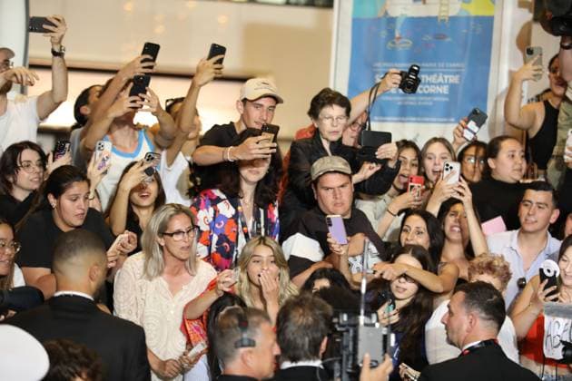 May 22, 2023, Cannes, Cote d Azur, France: THE WEEKND is greeted by fans as he arrives for the screening of The Idol during the 76th Annual Cannes Film Festival at Palais des Festivals on May 22, 2023 in Cannes, France Cannes France - ZUMAc179 20230522_zep_c179_322 Copyright: xMickaelxChavetx