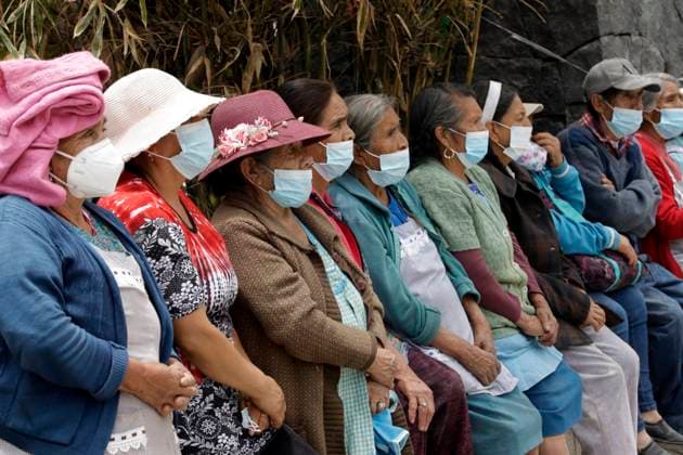May 22, 2023, Santiago Xalitzintla, Puebla: Inhabitants after a meeting with government authorities wear face masks due to the fall of ash emitted by the Popocatepetl volcano in the municipality of Santiago Xalitzintla in the state of Puebla. on May 22, 2023 in Santiago Xalitzintla, Puebla Municipality of Santiago Xalitzi Mexico - ZUMAe321 20230523_zia_e321_015 Copyright: xLuisxBarronx