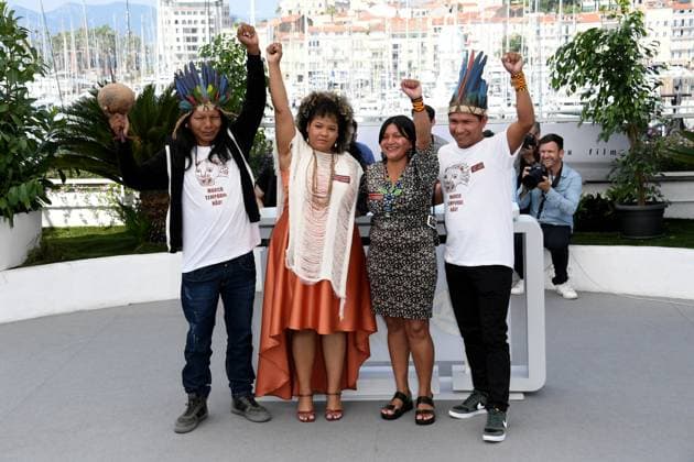 76th Cannes Film Festival 2023, Photocall film Crowra (The Buriti Flower) . Pictured: Francisco Hyjno Kraho, Debora Sodre, Luzia Cruwawyj Kraho and Henrique Ihjac Kraho  Copyright: xAlbertoxTerenghi PoolxPhotoxEvenx xPoolxPhotoxEventsx01x IPA_IPA38152344