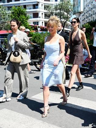 Video, 76th Cannes Film Festival 2023, day 8 - Sidney Sweeney on the dock of the Martinez Hotel  Copyright: xManuelexMangiarottix xipa-agencyx xPoolxPhotoxEventsx01x IPA_IPA38152719