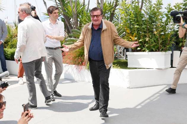 Aki Kaurismäki at the photocall for the feature film Kuolleet lehdet Fallen Leaves at the Festival de Cannes 2023 76 Cannes International Film Festival at the Palais des Festivals Cannes, 23 05 2023. Foto:xD.xBedrosianx xFuturexImage