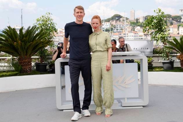 Jussi Vatanen and Alma Pöysti at the photocall for the feature film Kuolleet lehdet Fallen Leaves at the Festival de Cannes 2023 76 Cannes International Film Festival at the Palais des Festivals Cannes, 23 05 2023 Foto:xD.xBedrosianx xFuturexImage