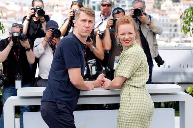 Jussi Vatanen and Alma Pöysti at the photocall for the feature film Kuolleet lehdet Fallen Leaves at the Festival de Cannes 2023 76 Cannes International Film Festival at the Palais des Festivals Cannes, 23 05 2023 Foto:xD.xBedrosianx xFuturexImage