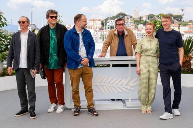 May 23, 2023: Reinhard Brundig, Mark Lwoff, Misha Jaari, Aki Kaurismaki, Alma Poysti and Jussi Vatanen pose at the Fallen Leaves photocall during the 76th Cannes Film Festival at Palais des Festivals in Cannes, France, on 23 May 2023. Photo: - ZUMAm179 20230523_zep_m179_017 Copyright: xAlecxMichaelx