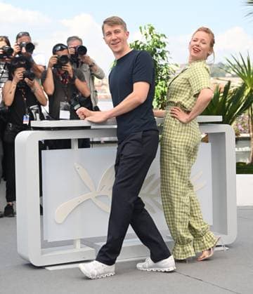 Finnish actress Alma Poysti and actor Jussi Vatanen attend a photo call for Fallen Leaves at the 76th Cannes Film Festival at Palais des Festivals in Cannes, France on Tuesday, May 23, 2023.  CAN20230523126 RUNExHELLESTAD