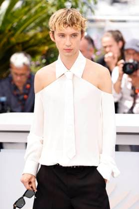 Troye Sivan at the photocall for HBO drama series The Idol at the Festival de Cannes 2023 76 Cannes International Film Festival at the Palais des Festivals Cannes, 23 05 2023. Foto:xS.xGabschx xFuturexImage