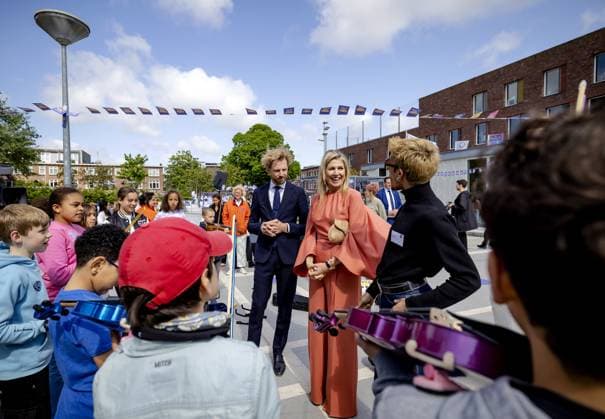 THE HAGUE - Queen Maxima and minister Dennis Wiersma are launching a music campaign. The campaign aims to draw more attention to art and culture in the classroom. ANP ROBIN VAN LONKHUIJSEN netherlands out - belgium out  Copyright: xx x469994366x originalFilename: 469994366.jpg