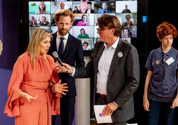 23-05-2023 The Hague Queen Maxima with Dennis Wiersma, minister voor Primair en Voortgezet Onderwijs, attend the launch of the cooperation between More Music in the Classroom and the Ministry of Education, Culture and Science in the context of cultural offerings at and after school to promote equality of opportunity in the Kindcentrum in The Hague. Â  Copyright: xPPEx