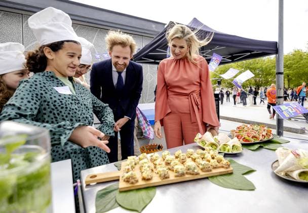 THE HAGUE - Queen Maxima and minister Dennis Wiersma are launching a music campaign. The campaign aims to draw more attention to art and culture in the classroom. ANP ROBIN VAN LONKHUIJSEN netherlands out - belgium out  Copyright: xx x469995545x originalFilename: 469995545.jpg