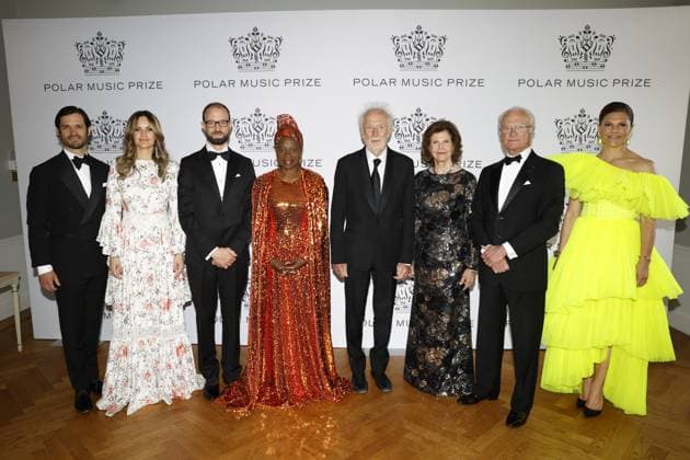 STOCKHOLM 20230523 Princess Sofia, Prince Carl Philip, Michael Pärt, son of the laureate Arvo Pärt, laureate Angélique Kidjo, laureate Chris Blackwell, Queen Silvia, King Carl Gustaf and Crown Princess Victoria pose for a group photo during the presentation of the 2023 Polar Prize at the Grand Hotel in Stockholm on Tuesday Stockholm SWEDEN x10430x  Copyright: xChristinexOlsson TTx POLARPRISET 2023 TTABB0000000000189164