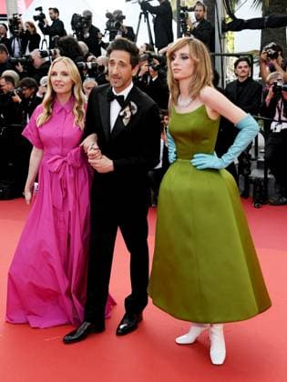 76th Cannes Film Festival 2023, evening 8 - Red Carpet film Asteroid City . In the photo Hope Davis, Adrien Brody and Maya Hawke  Copyright: xAlbertoxterenghix xipa-agency.nex xPoolxPhotoxEventsx01x IPA_IPA38162453