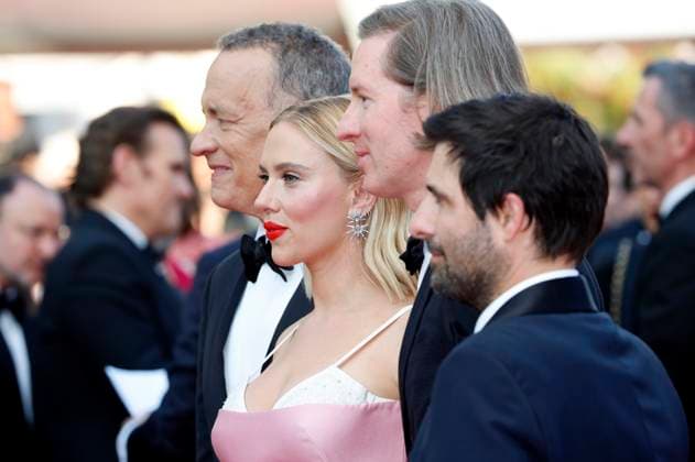 Tom Hanks, Scarlett Johansson, Wes Anderson and Jason Schwartzman at the premiere of the feature film Asteroid City at the Festival de Cannes 2023 76 Cannes International Film Festival at the Palais des Festivals Cannes, 23 05 2023. Foto:xD.xBedrosianx xFuturexImage