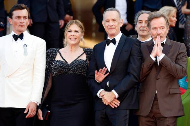 Rupert Friend, Rita Wilson, Tom Hanks, Alexandre Desplat and Bryan Cranston at the premiere of the feature film Asteroid City at the Festival de Cannes 2023 76 Cannes International Film Festival at the Palais des Festivals Cannes, 23 05 2023. Foto:xD.xBedrosianx xFuturexImage