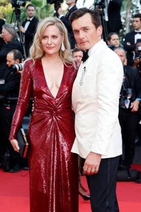 Aimee Mullins with husband Rupert Friend at the premiere of the feature film Asteroid City at the Festival de Cannes 2023 76 Cannes International Film Festival at the Palais des Festivals Cannes, 23 05 2023. Foto:xD.xBedrosianx xFuturexImage