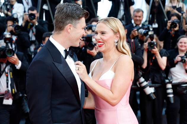 Colin Jost with wife Scarlett Johansson at the premiere of the feature film Asteroid City at the Festival de Cannes 2023 76 Cannes International Film Festival at the Palais des Festivals Cannes, 23 05 2023. Foto:xD.xBedrosianx xFuturexImage