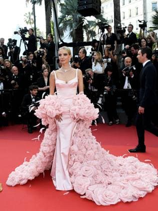 76th Cannes Film Festival 2023, evening 8 - Red Carpet film Asteroid City . In the photo Leonie Hanne  Copyright: xAlbertoxterenghix xipa-agency.nex xPoolxPhotoxEventsx01x IPA_IPA38164430