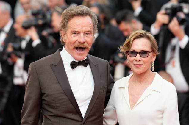 The Asteroid City Red Carpet Premiere at the 76th Edition of the Cannes Film Festival Actor Bryan Cranston and wife Robin Dearden attend the movie screening and red carpet event for Asteroid City , directed by Wes Anderson, which is in competition, during the 76th edition of the Cannes Film Festival on May 23 2023, in Cannes, France Cannes Palace of Festivals and Congresses of Cannes Cannes France Copyright: xAlexandraxFechetex _ADR1650