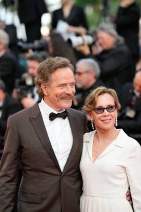 The Asteroid City Red Carpet Premiere at the 76th Edition of the Cannes Film Festival Actor Bryan Cranston and wife Robin Dearden attend the movie screening and red carpet event for Asteroid City , directed by Wes Anderson, which is in competition, during the 76th edition of the Cannes Film Festival on May 23 2023, in Cannes, France Cannes Palace of Festivals and Congresses of Cannes Cannes France Copyright: xAlexandraxFechetex _ADR1691