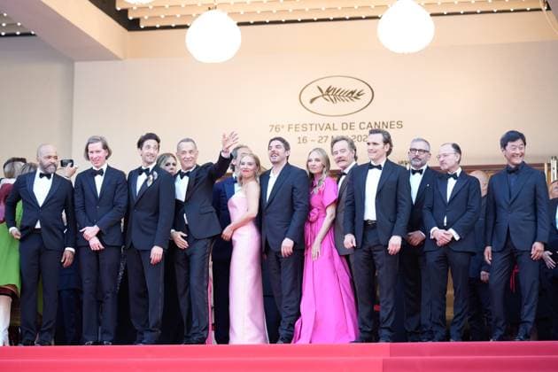 The Asteroid City Red Carpet Premiere at the 76th Edition of the Cannes Film Festival Director Wes Anderson and cast attend the movie screening and red carpet event for Asteroid City , directed by Wes Anderson, which is in competition, during the 76th edition of the Cannes Film Festival on May 23 2023, in Cannes, France Cannes Palace of Festivals and Congresses of Cannes Cannes France Copyright: xAlexandraxFechetex _ADR2901
