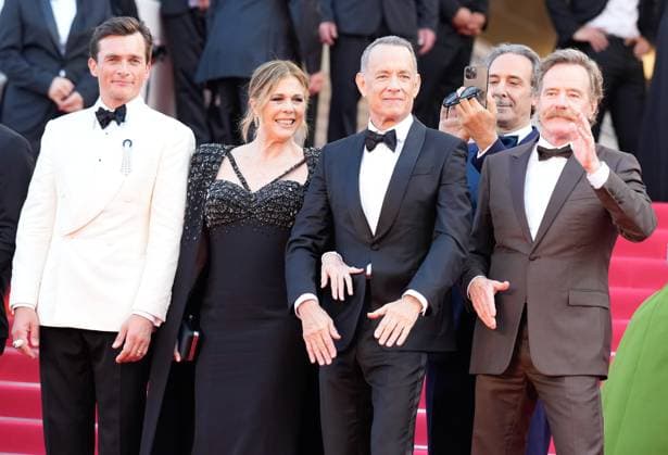 The Asteroid City Red Carpet Premiere at the 76th Edition of the Cannes Film Festival Director Wes Anderson and cast attend the movie screening and red carpet event for Asteroid City , directed by Wes Anderson, which is in competition, during the 76th edition of the Cannes Film Festival on May 23 2023, in Cannes, France Cannes Palace of Festivals and Congresses of Cannes Cannes France Copyright: xAlexandraxFechetex _ADR2797