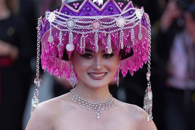 Entertainment Bilder des Tages Payengxa Lor CELEBRITES : 76 eme festival de Cannes - Red Carpet du film Â« Asteroid City Â» - Cannes - 23 05 2023 NorbertScanella Panoramic 
