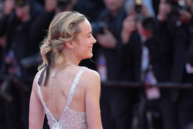 Brie Larson CELEBRITES : 76 eme festival de Cannes - Red Carpet du film Â« Asteroid City Â» - Cannes - 23 05 2023 NorbertScanella Panoramic 