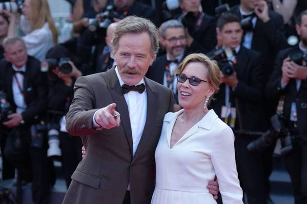 Bryan Cranston - Robin Dearden CELEBRITES : 76 eme festival de Cannes - Red Carpet du film Â« Asteroid City Â» - Cannes - 23 05 2023 NorbertScanella Panoramic 