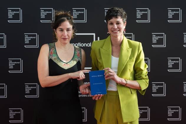 International Booker Prize Award Ceremony In London LONDON, UNITED KINGDOM - MAY 23, 2023: French-Mexican novelist Guadalupe Nettel (L), author of ˜Still Born™, and book translator Rosalind Harvey attend the official winners™ ceremony of the International Booker Prize 2023 at the Sky Garden in London, United Kingdom on May 23, 2023. The International Booker Prize is awarded annually for the finest single work of fiction from around the world which has been translated into English and published in the UK and Ireland. London Greater London United Kingdom  Copyright: xWIktorxSzymanowiczx originalFilename: szymanowicz-internat230523_npzHx.jpg