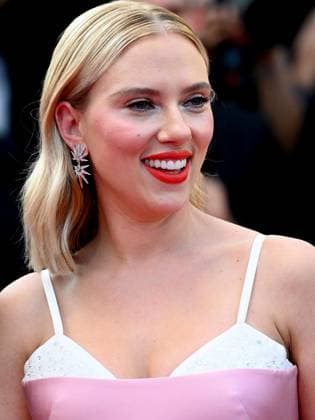 76th Cannes Film Festival 2023, evening 8 - Red Carpet film Asteroid City . In the photo Scarlett Johansson  Copyright: xManuelexMangiarottix xipa-agencyx xPoolxPhotoxEventsx01x IPA_IPA38170109