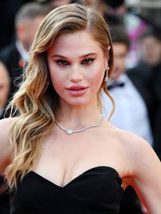 76th Cannes Film Festival 2023, evening 8 - Red Carpet film Asteroid City . In the photo Guest  Copyright: xManuelexMangiarottix xipa-agencyx xPoolxPhotoxEventsx01x IPA_IPA38170348